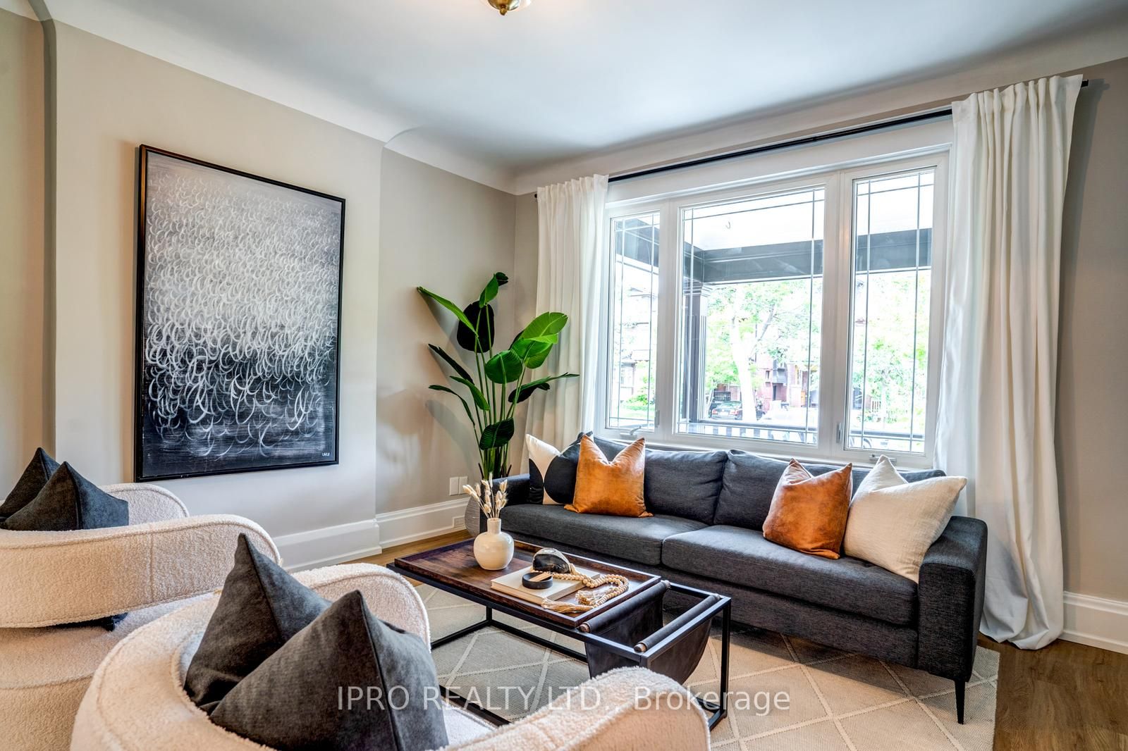 123 Browning Ave