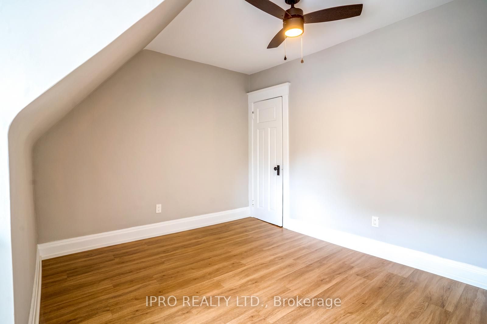 123 Browning Ave