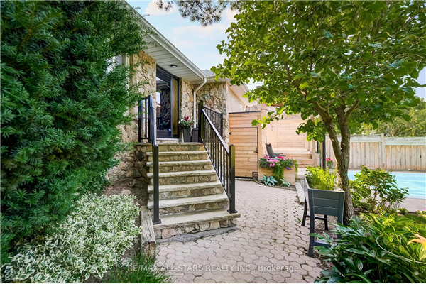136 Dorset Rd, Toronto