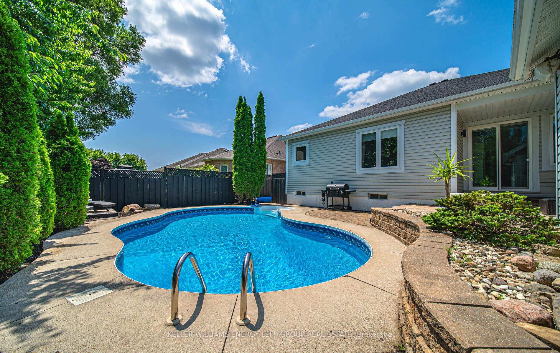 47 Kimberly Dr