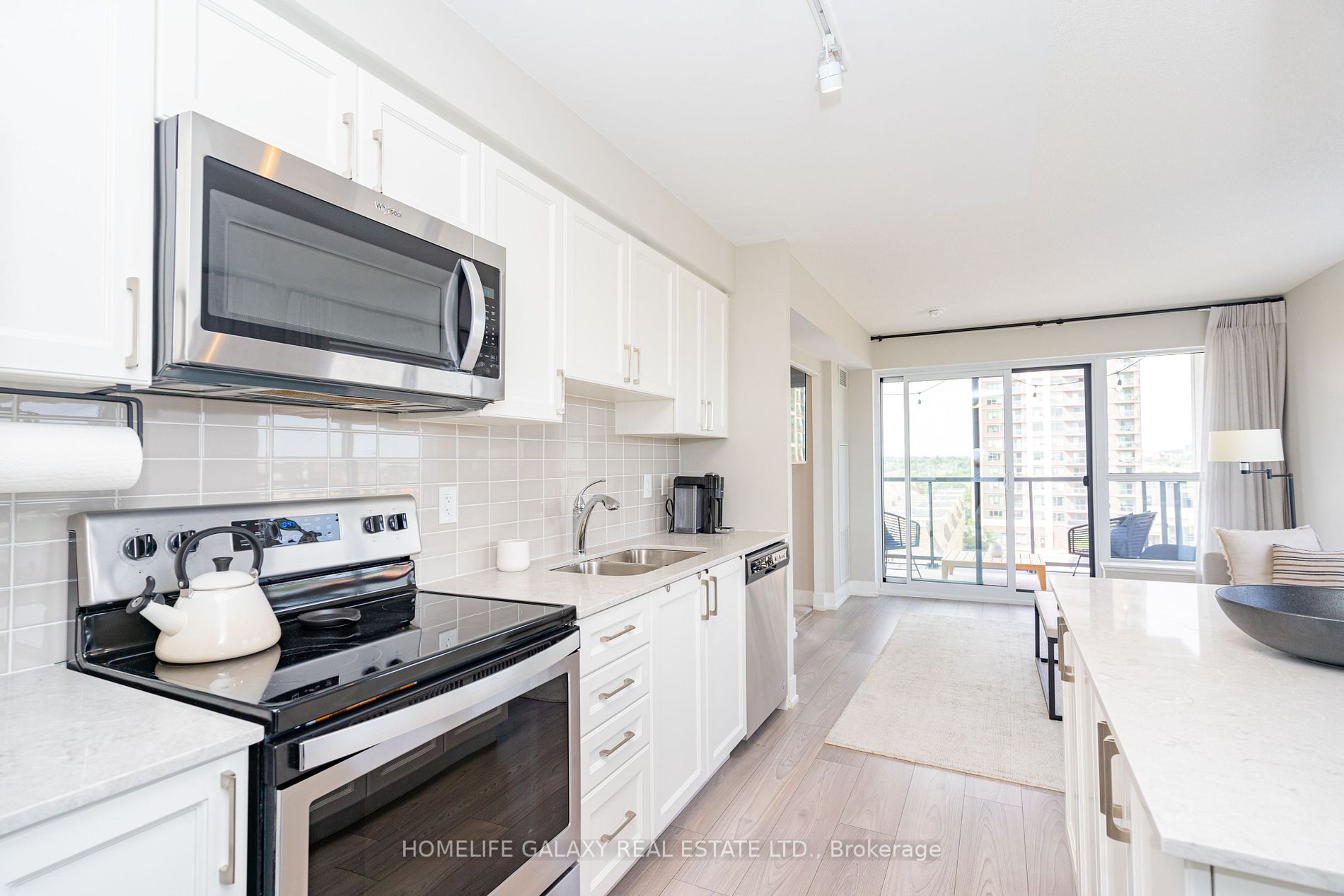 1255 Bayly Street, #609