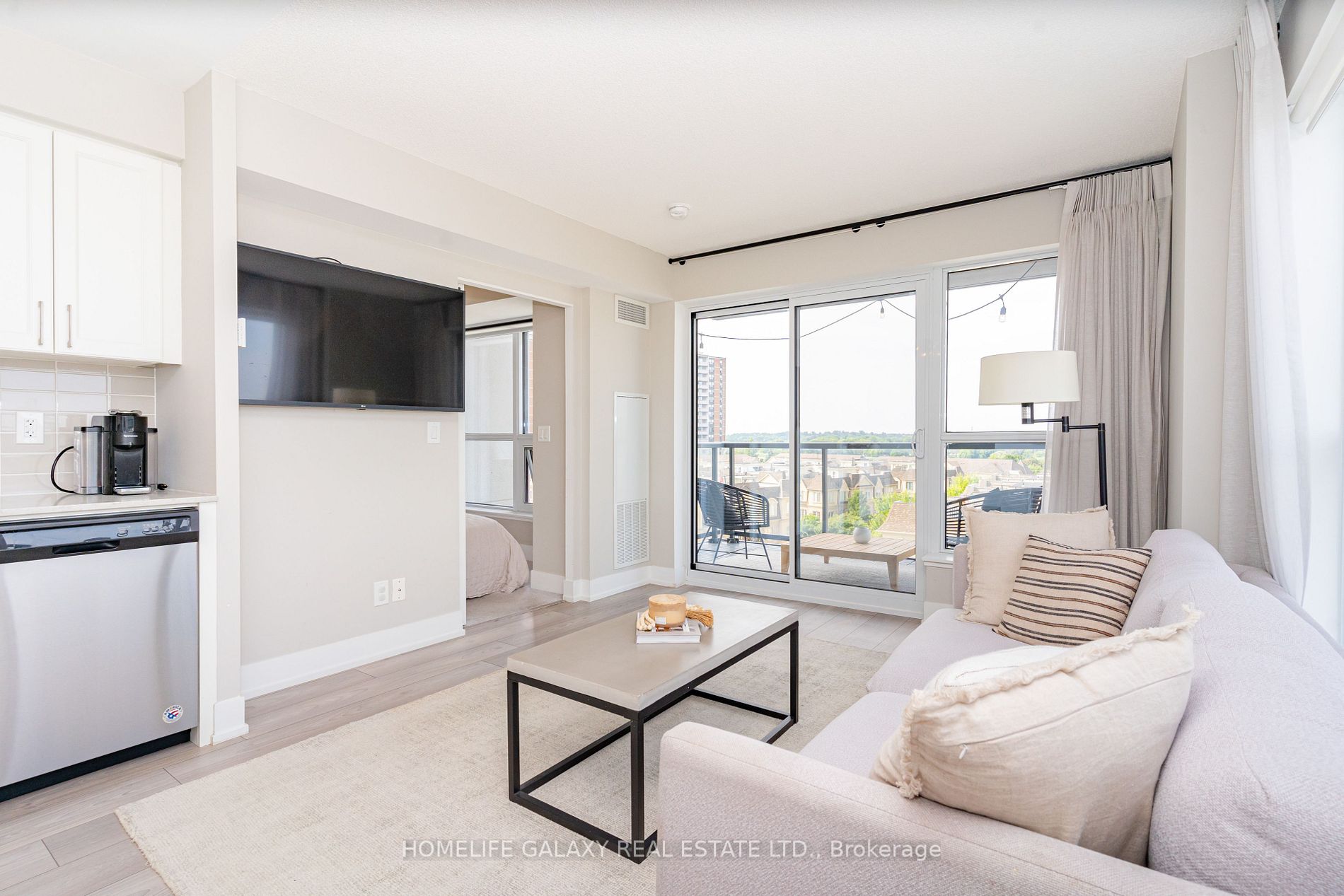 1255 Bayly Street, #609
