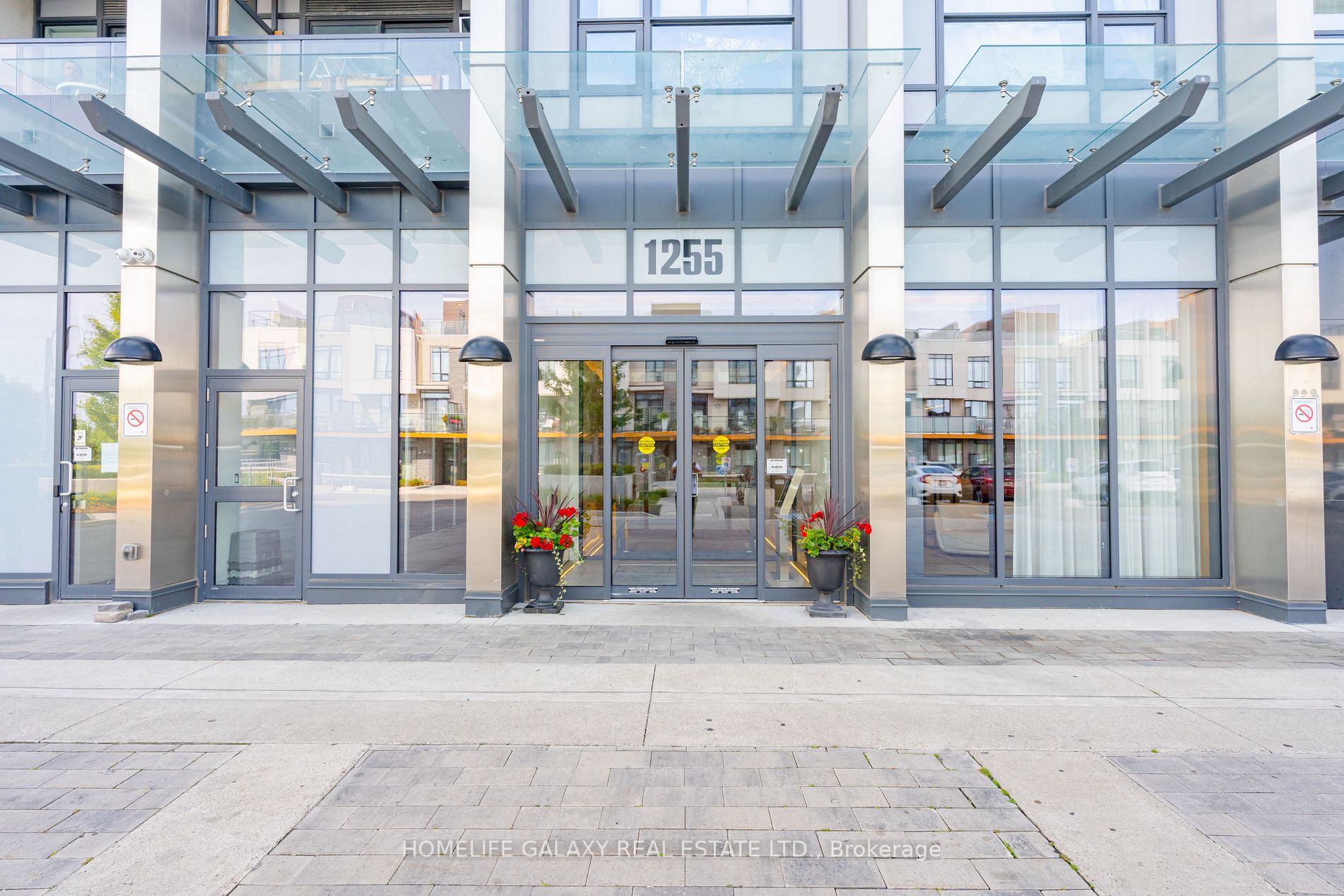 1255 Bayly St, #609