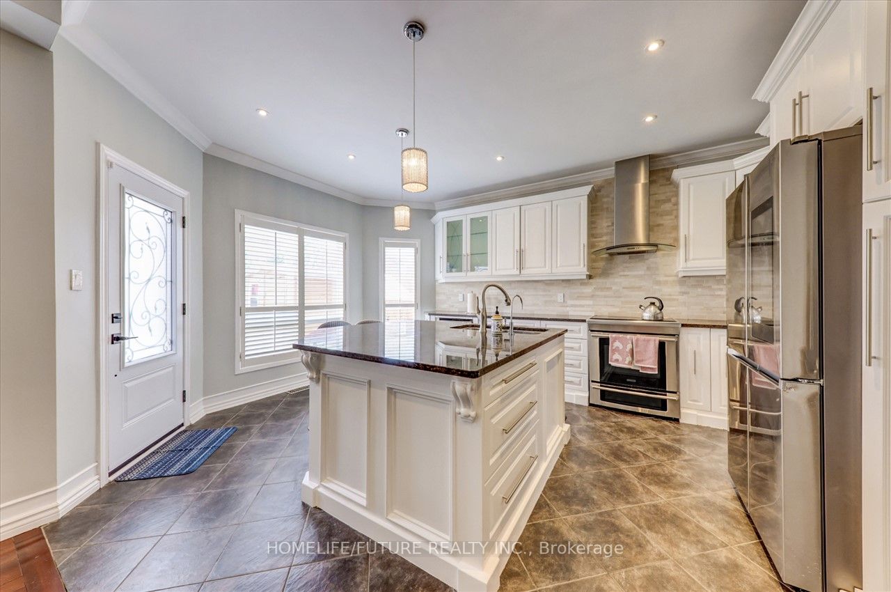 1761 Silver Maple Dr