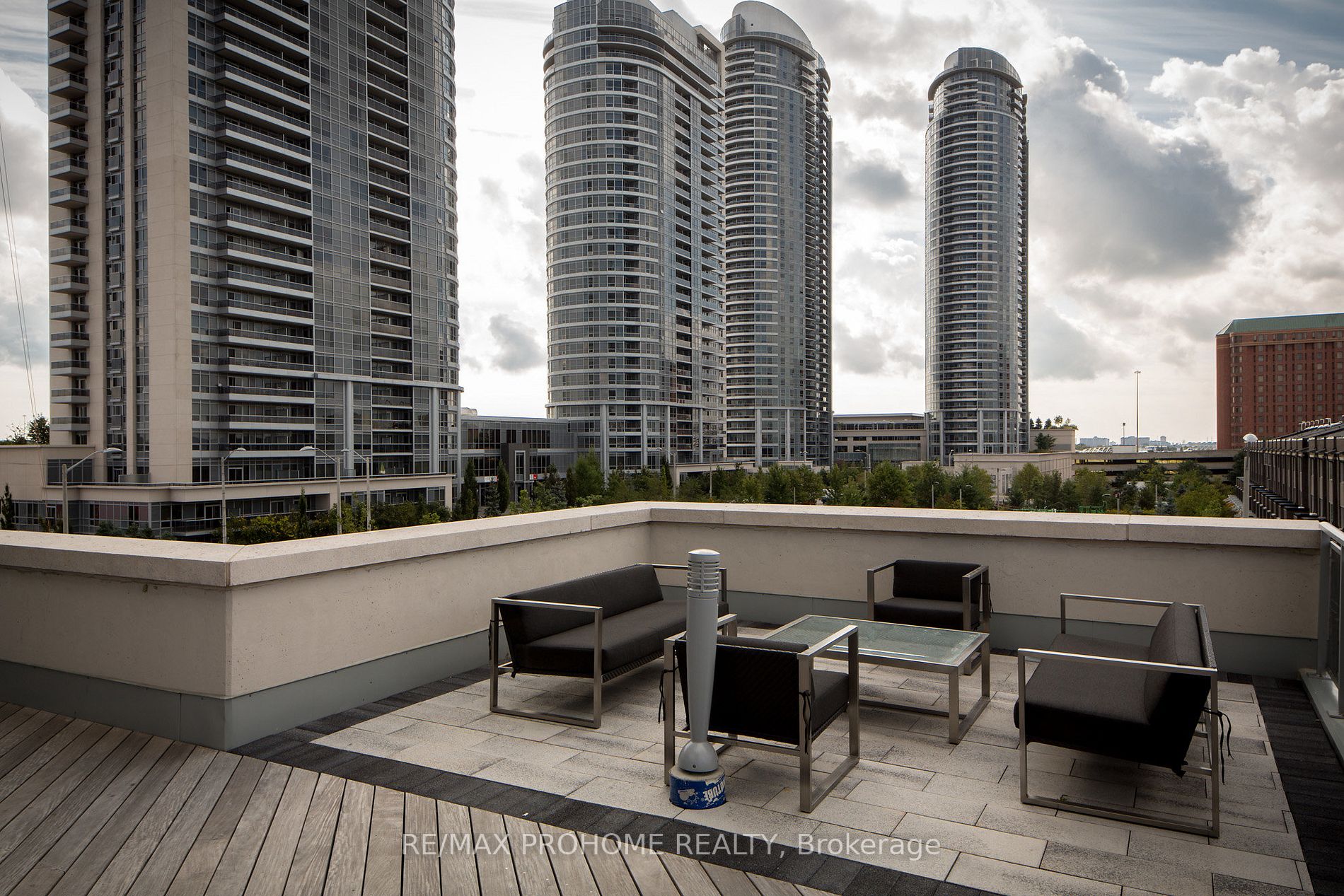 275 Village Green Sq, #2623