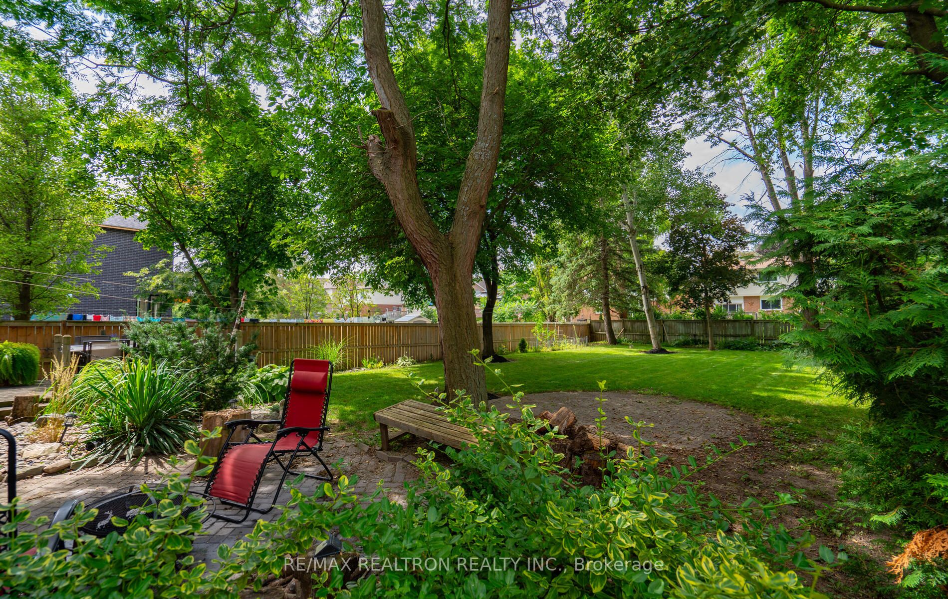 1890 Spruce Hill Rd