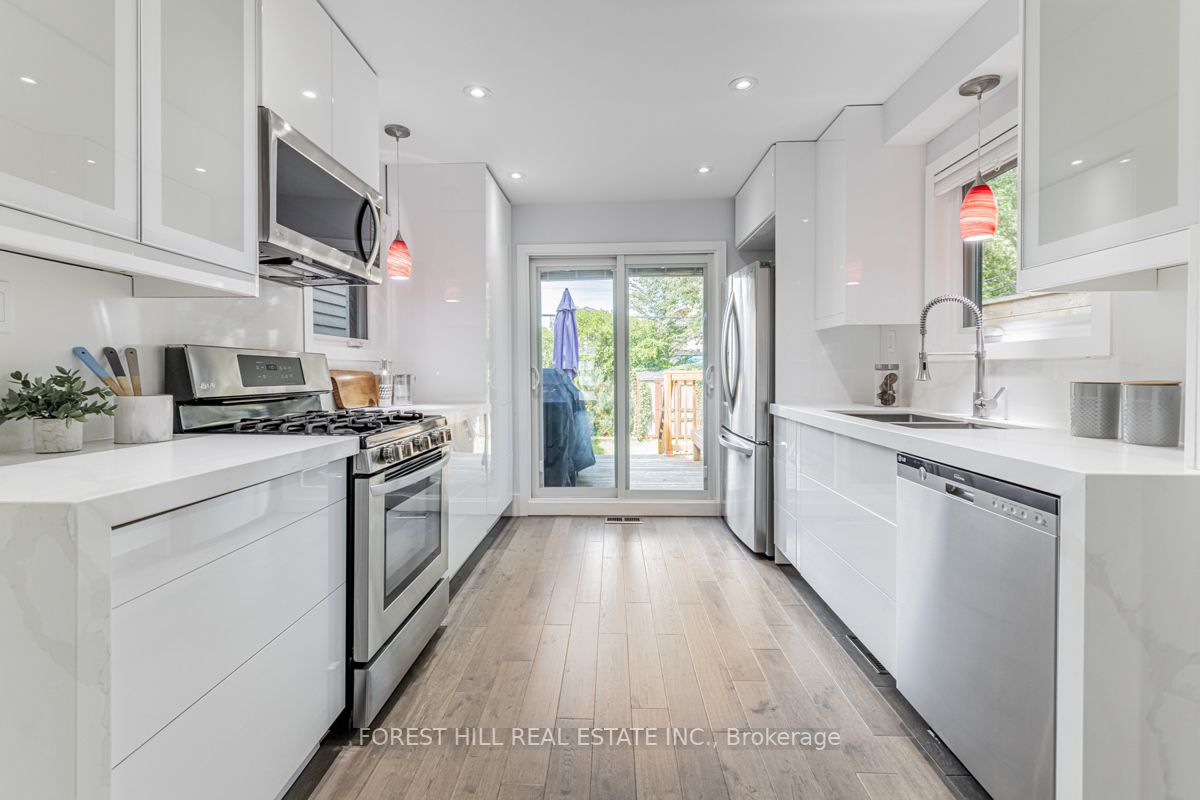 110 Marlow Ave