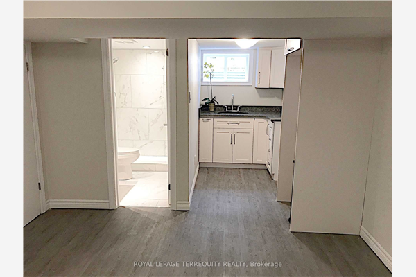 79 Ionview Rd, Toronto