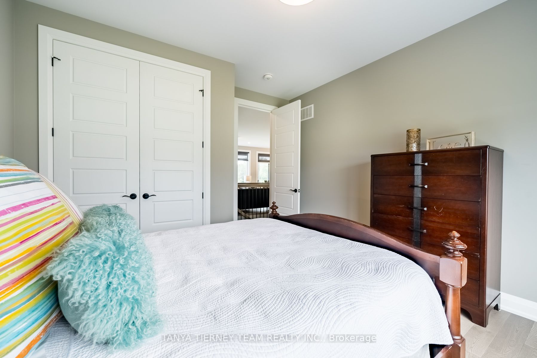 51 Charles Tilley Cres