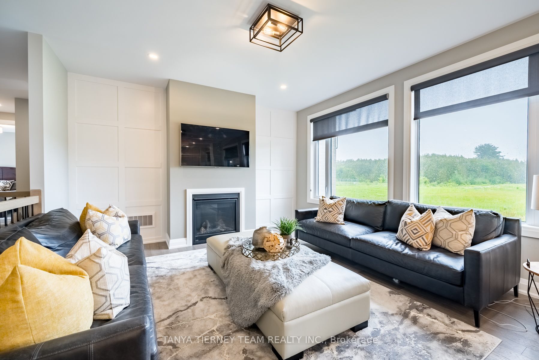 51 Charles Tilley Cres