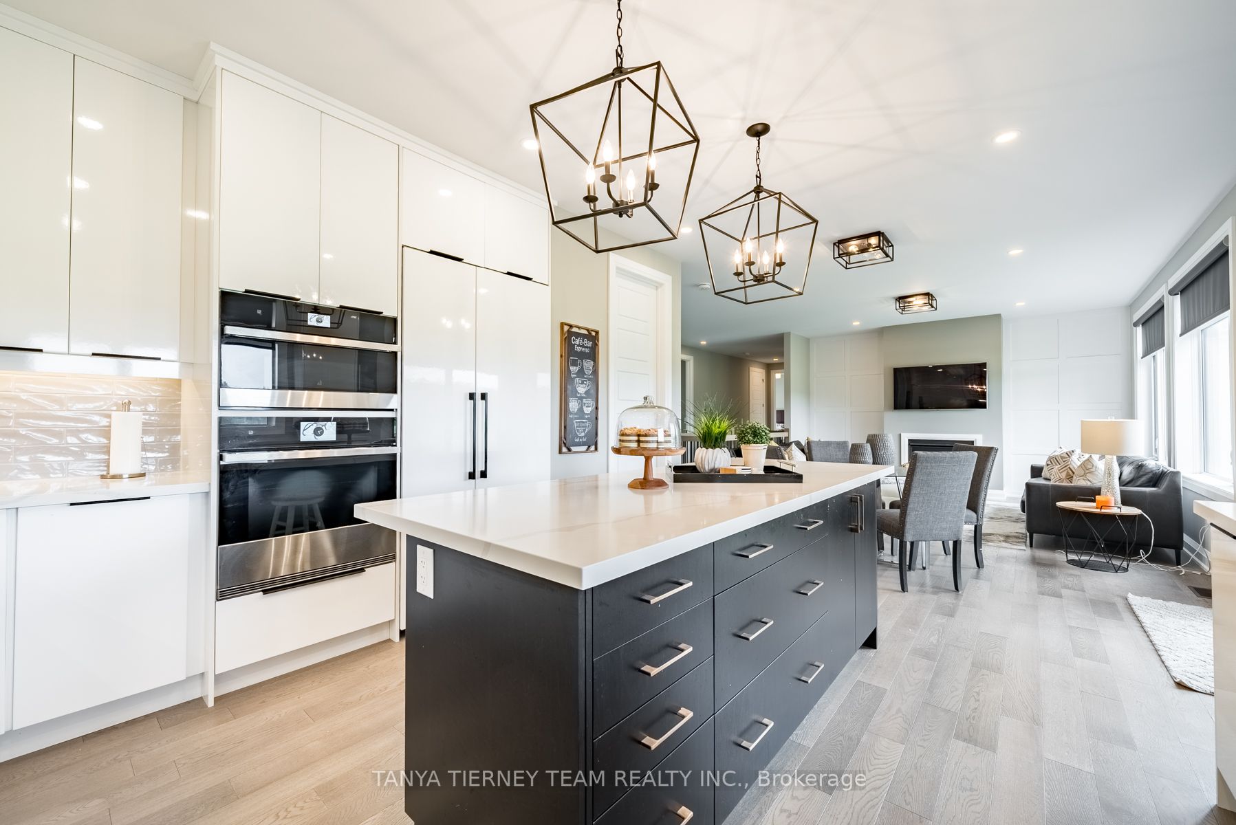 51 Charles Tilley Cres