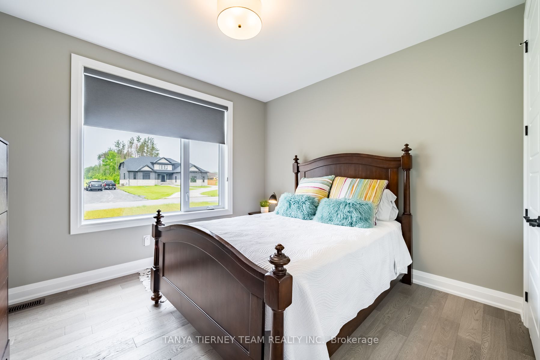 51 Charles Tilley Cres