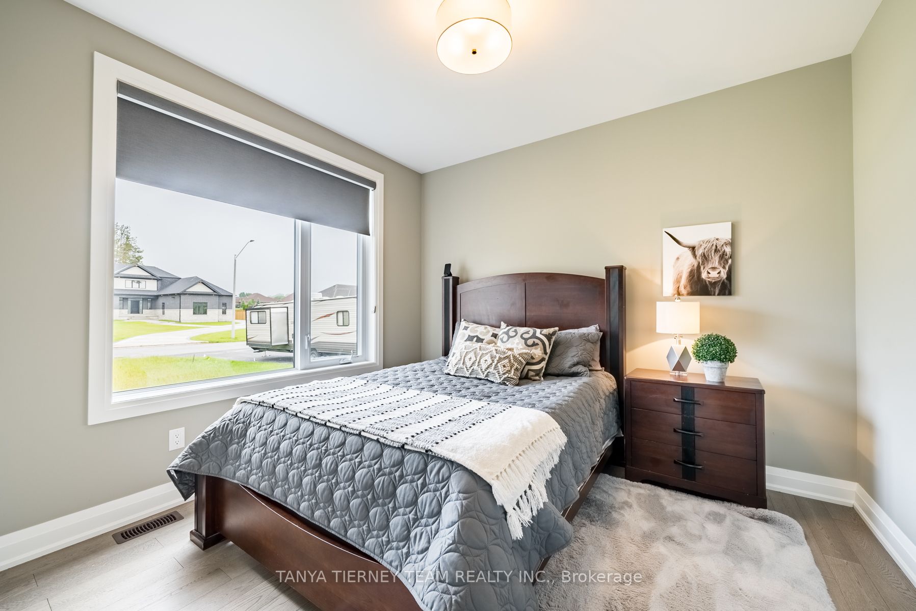 51 Charles Tilley Cres