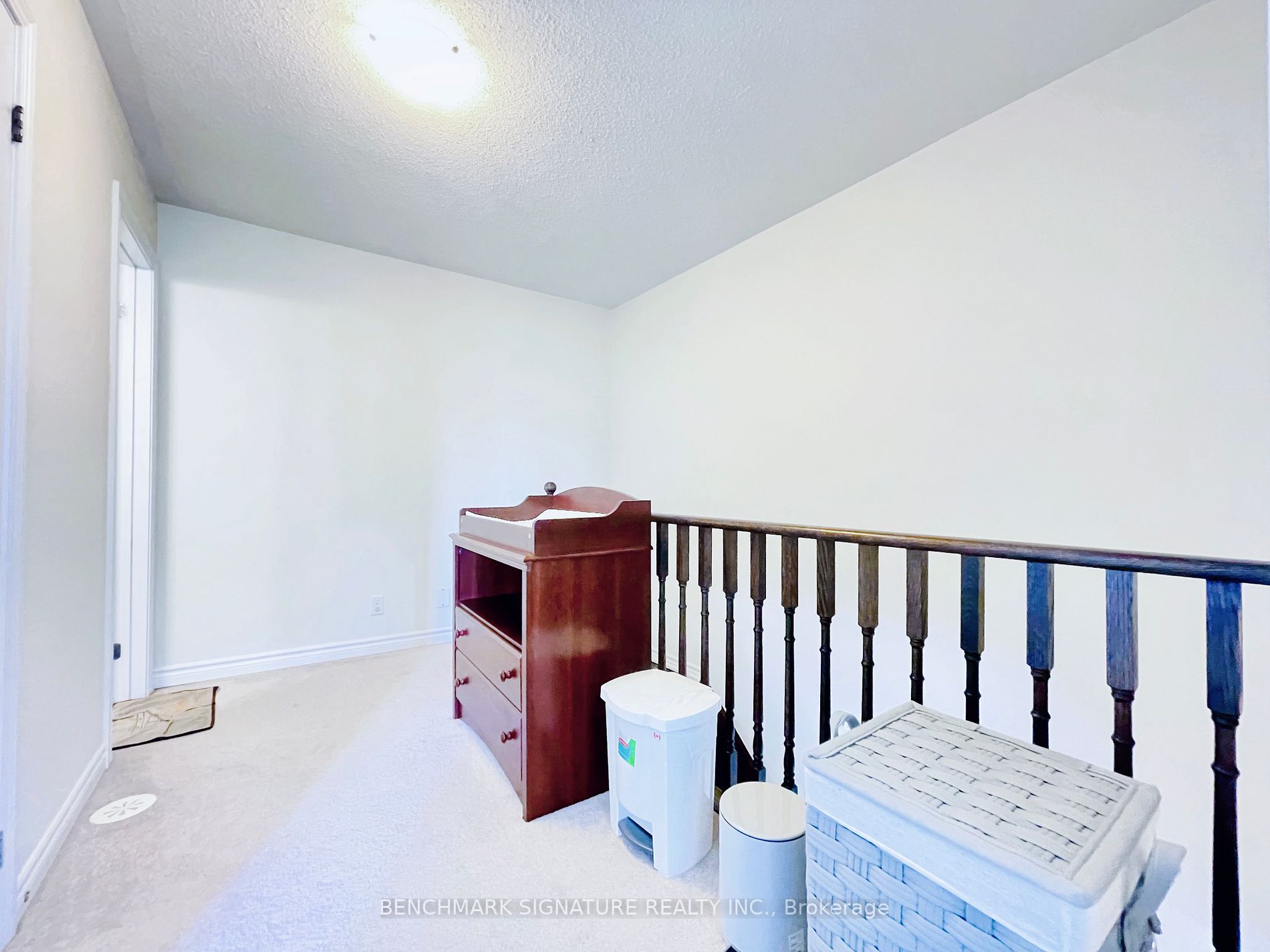 9 Nearco Cres