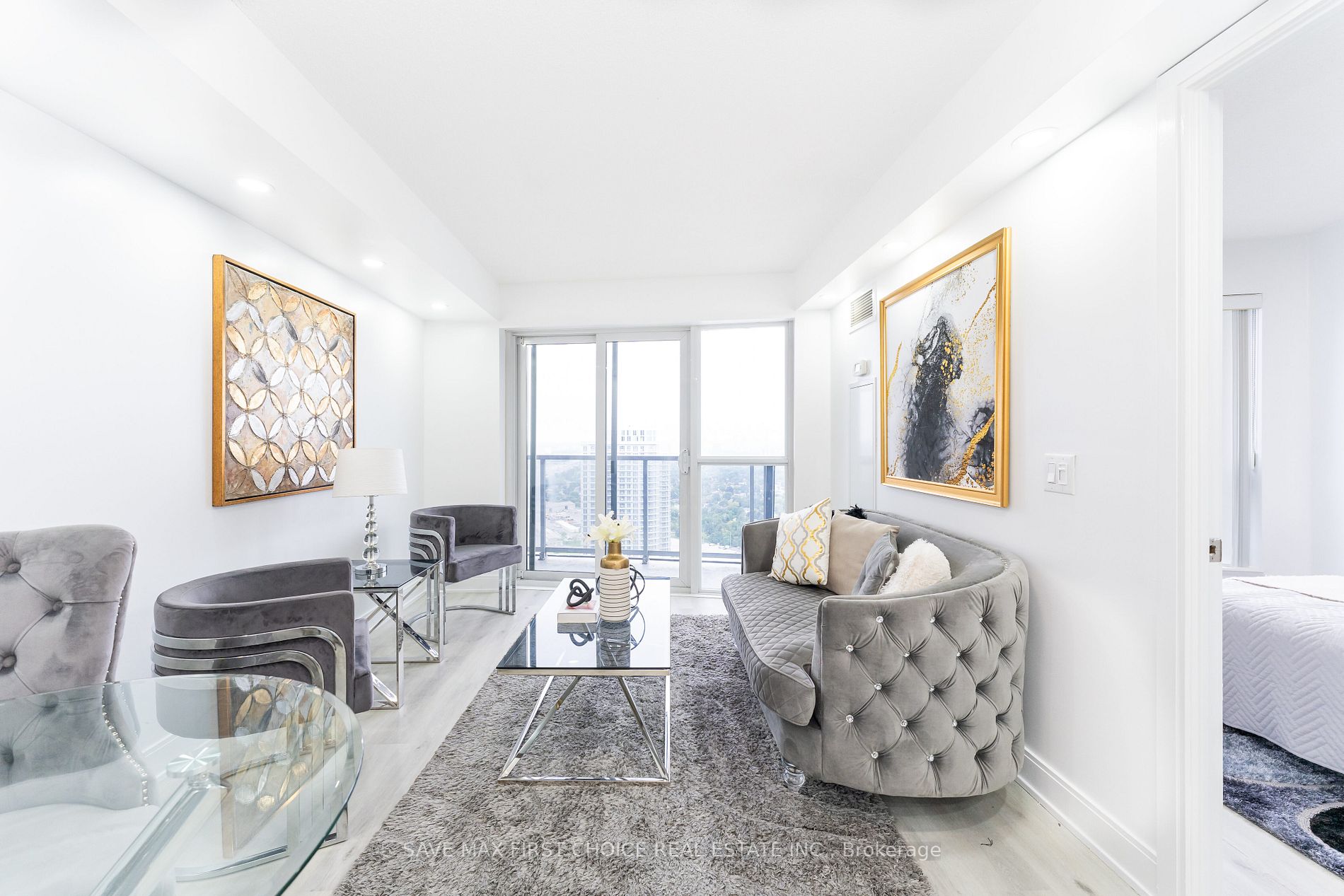 135 Village Green Square #3922