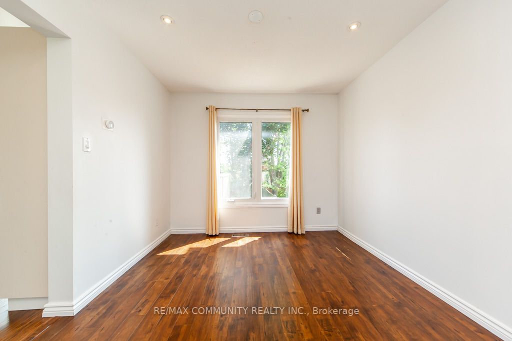 74 Fernbank Place