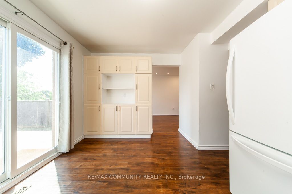 74 Fernbank Place