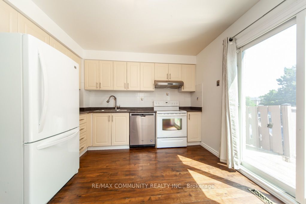 74 Fernbank Place