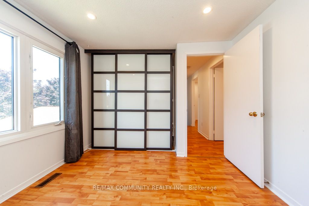 74 Fernbank Place