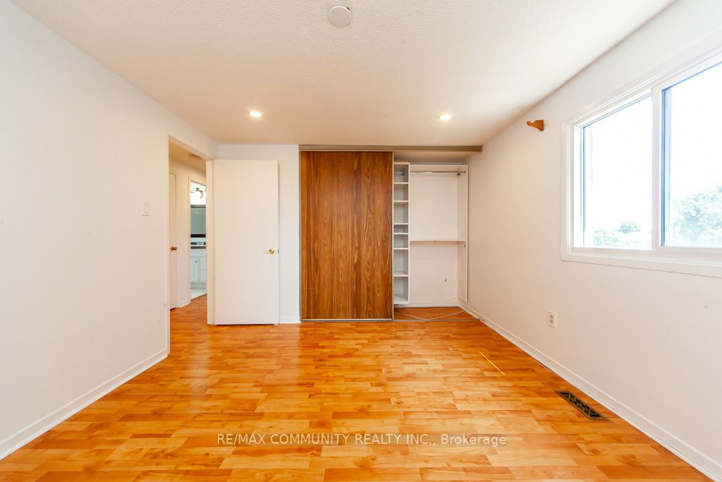 74 Fernbank Place