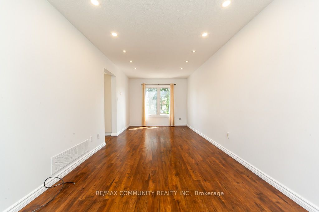 74 Fernbank Place