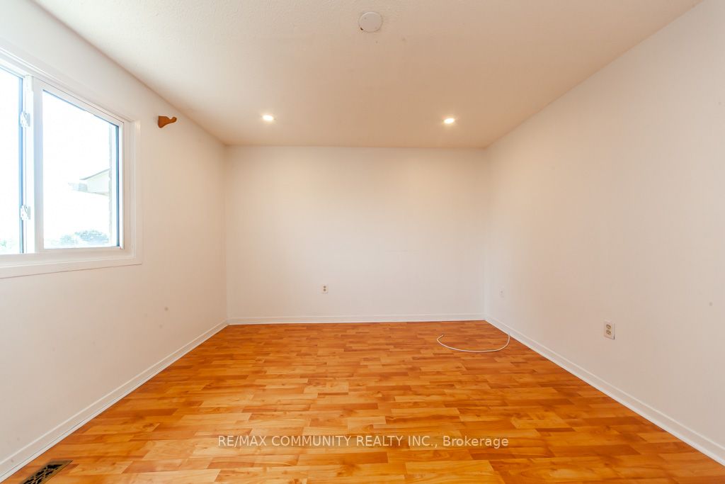 74 Fernbank Place