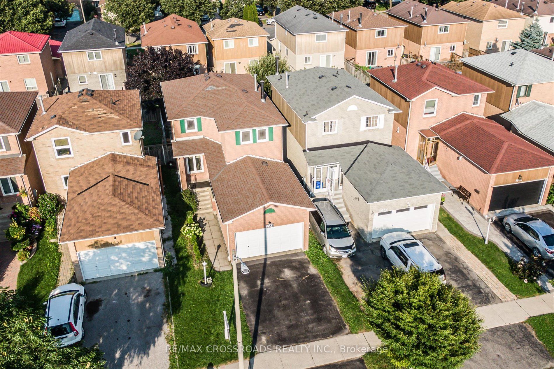 1632 Fairfield Crescent