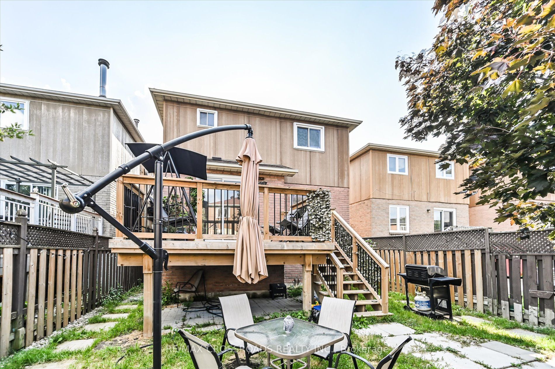 1632 Fairfield Crescent