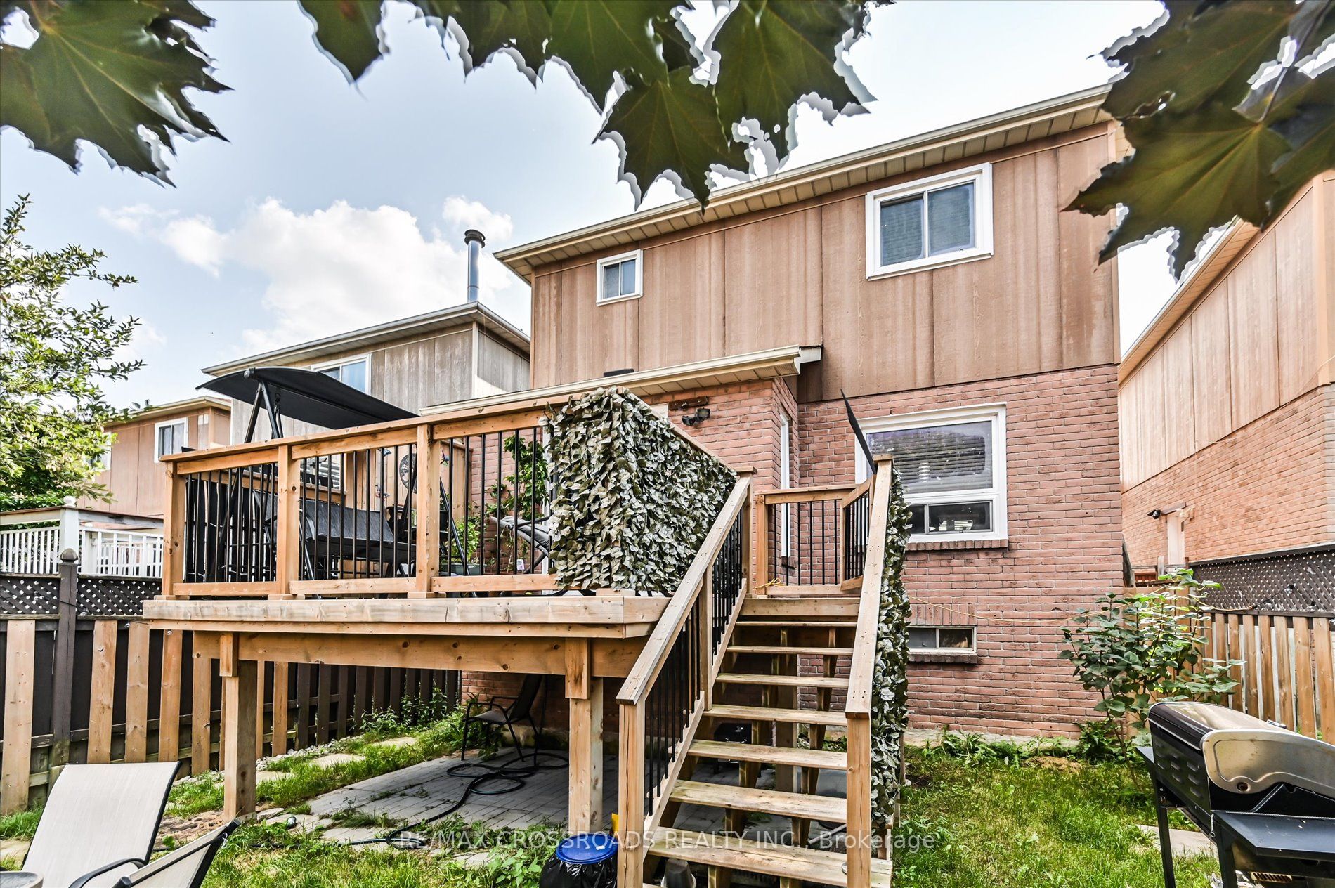 1632 Fairfield Crescent