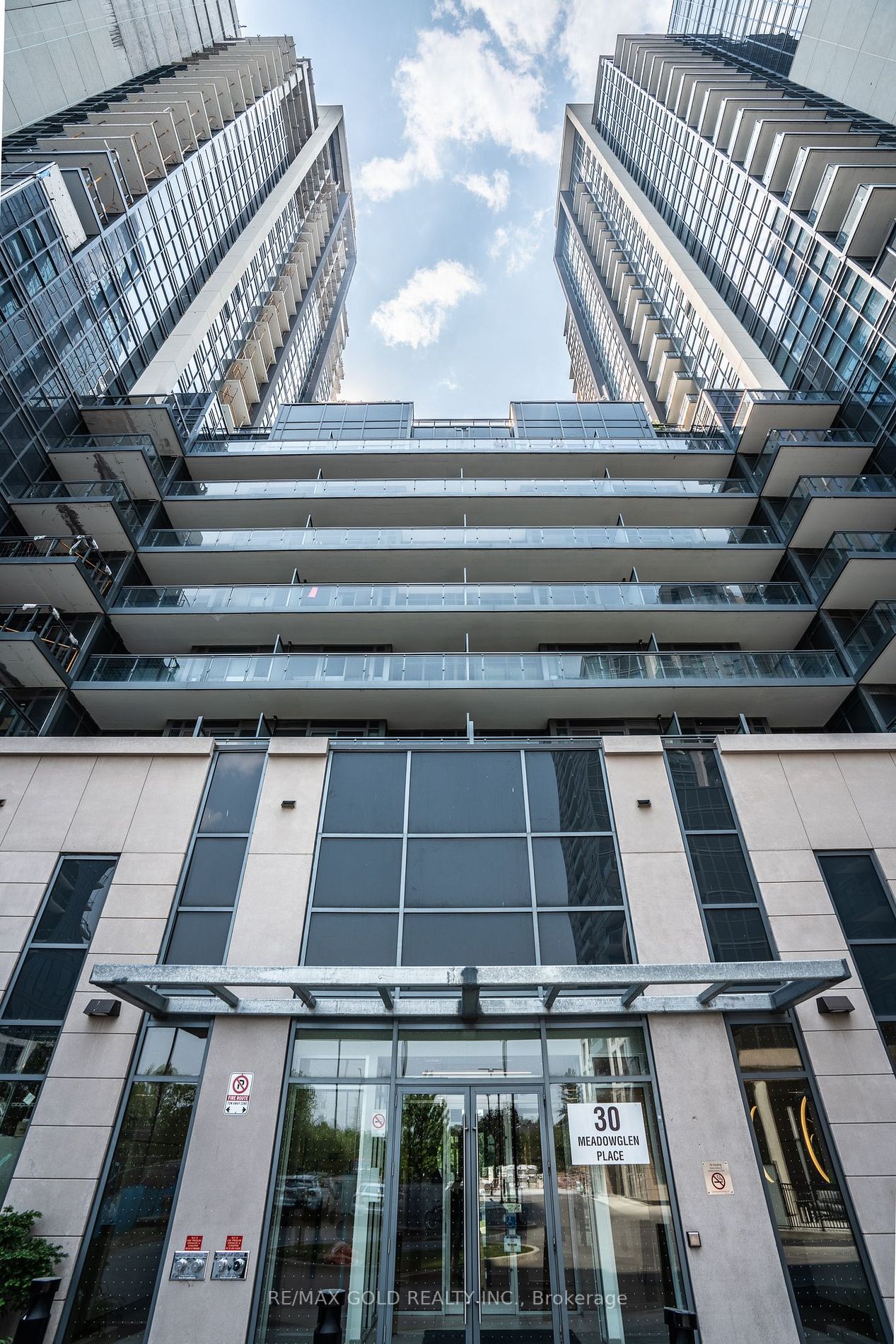 30 Meadowglen Pl, #1409