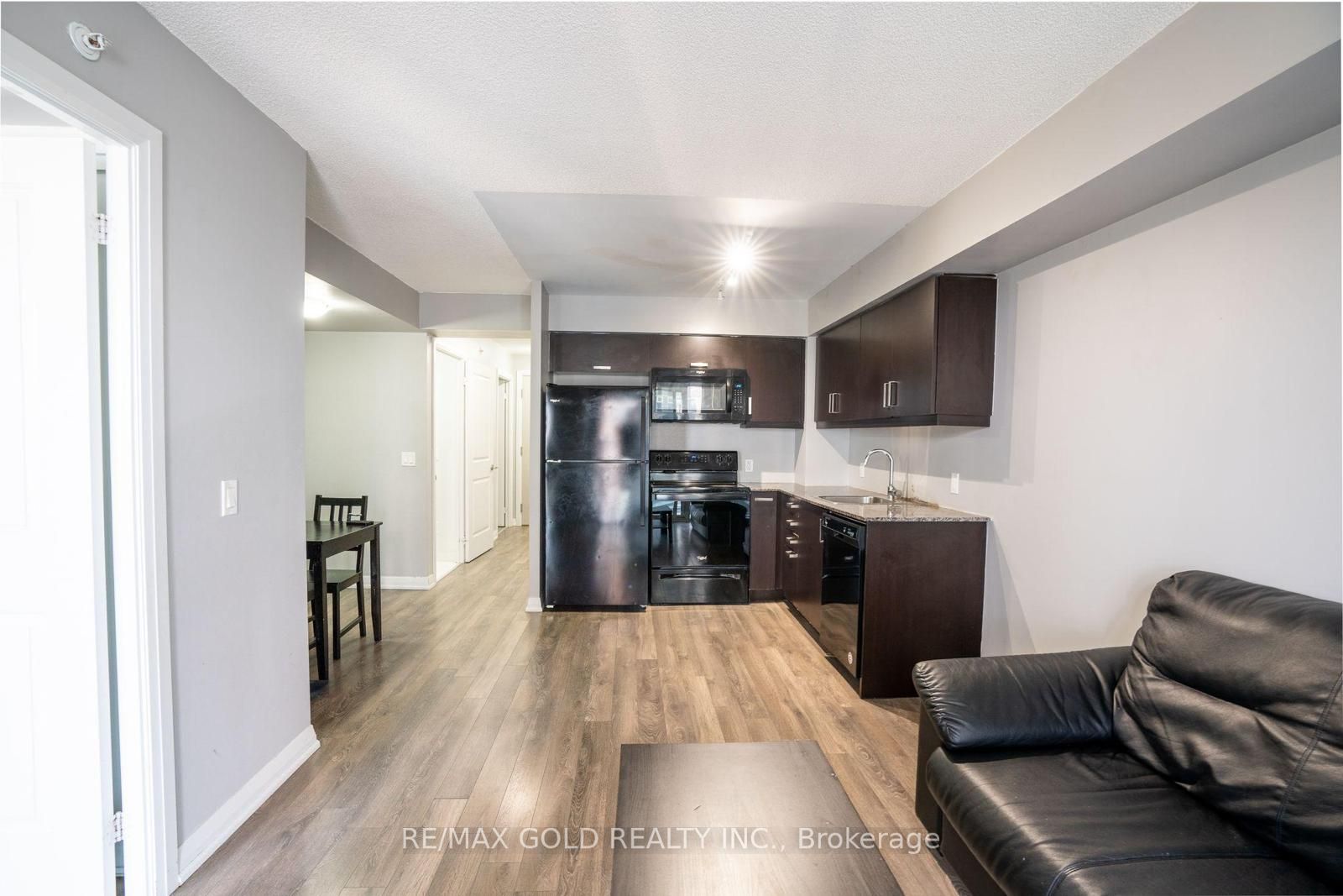 30 Meadowglen Pl, #1409