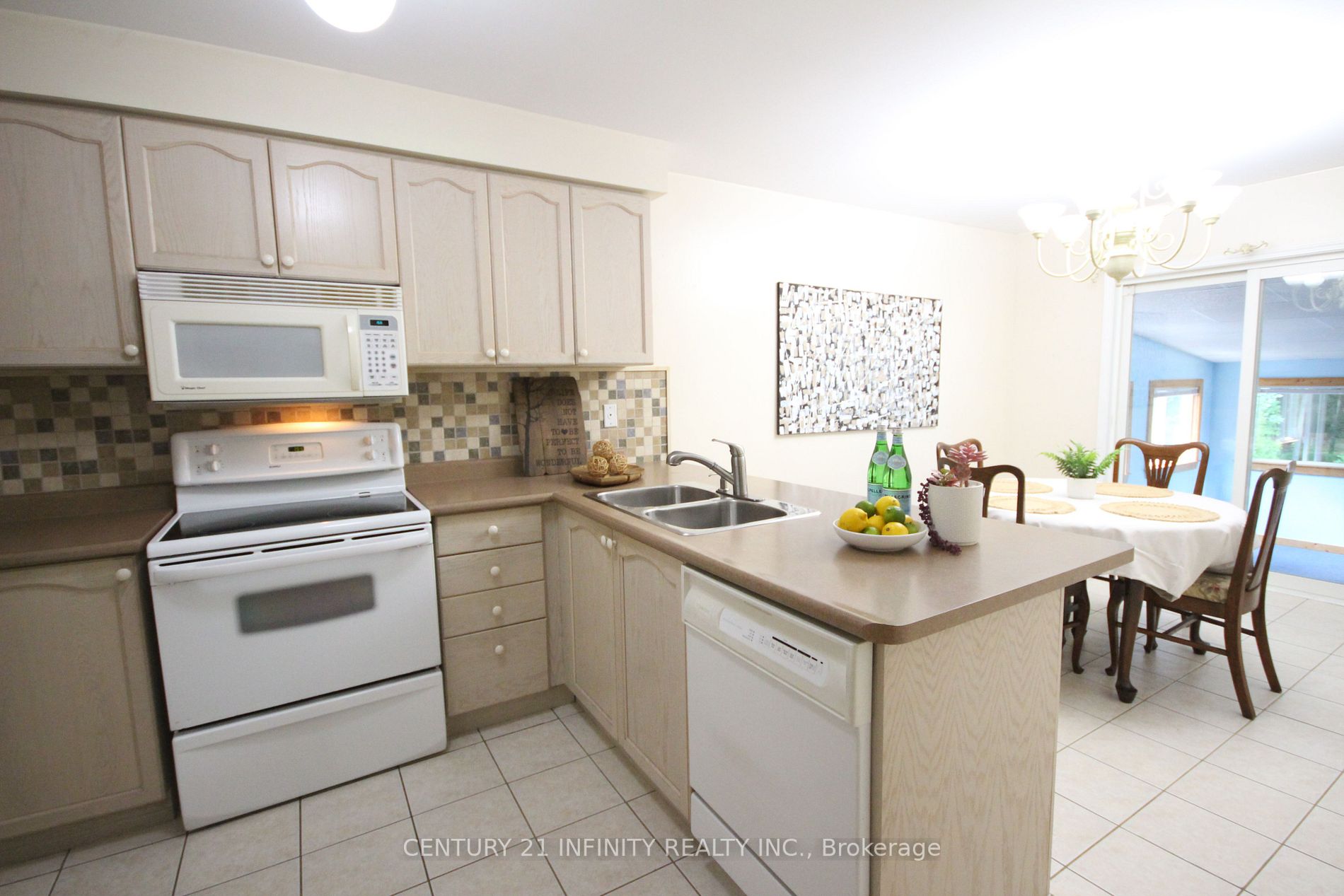 28 Solmar Ave