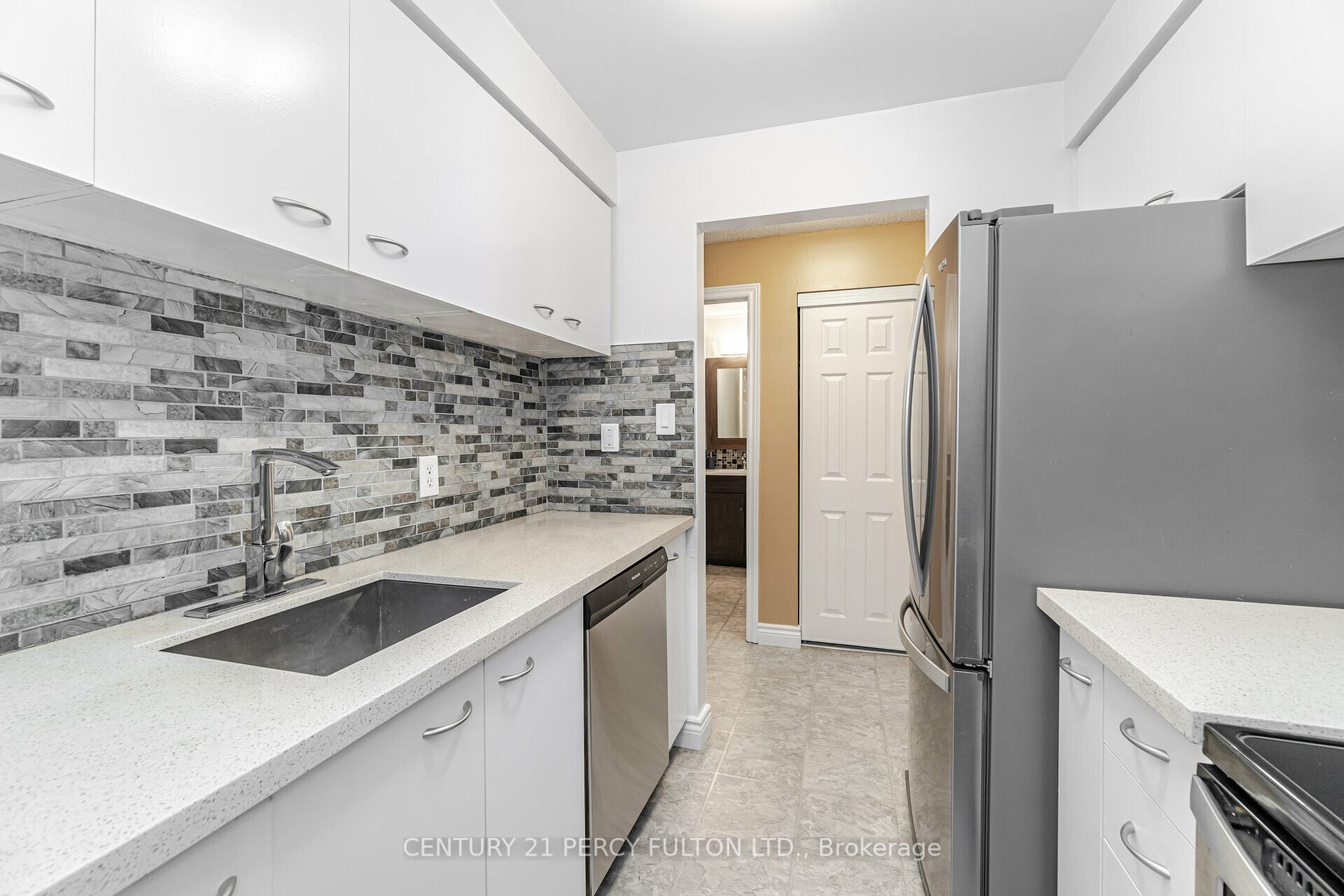 189 Lake Driveway W, #209