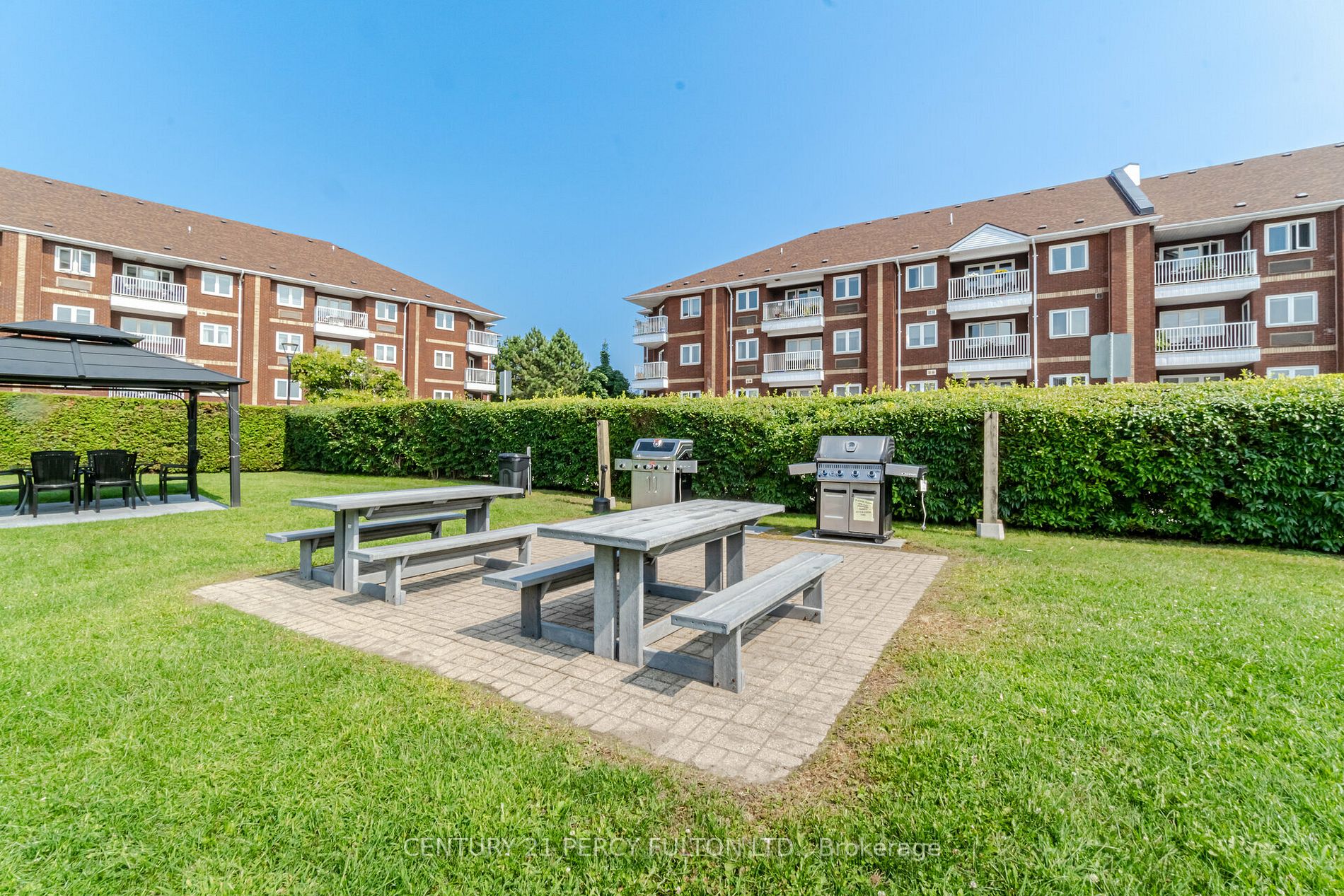 189 Lake Driveway W, #209