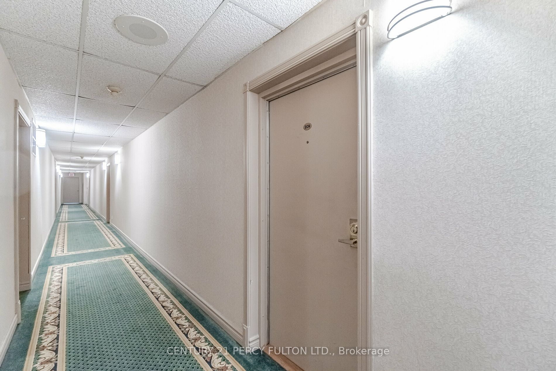 189 Lake Driveway W, #209