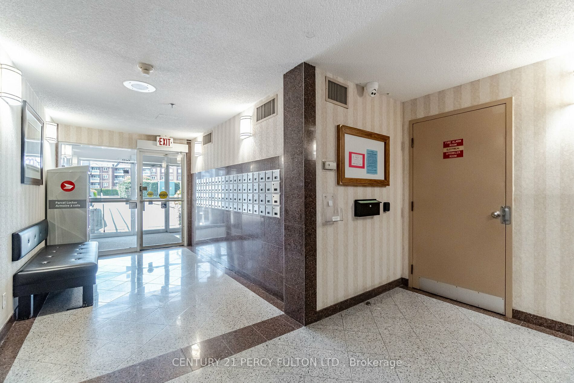 189 Lake Driveway W, #209