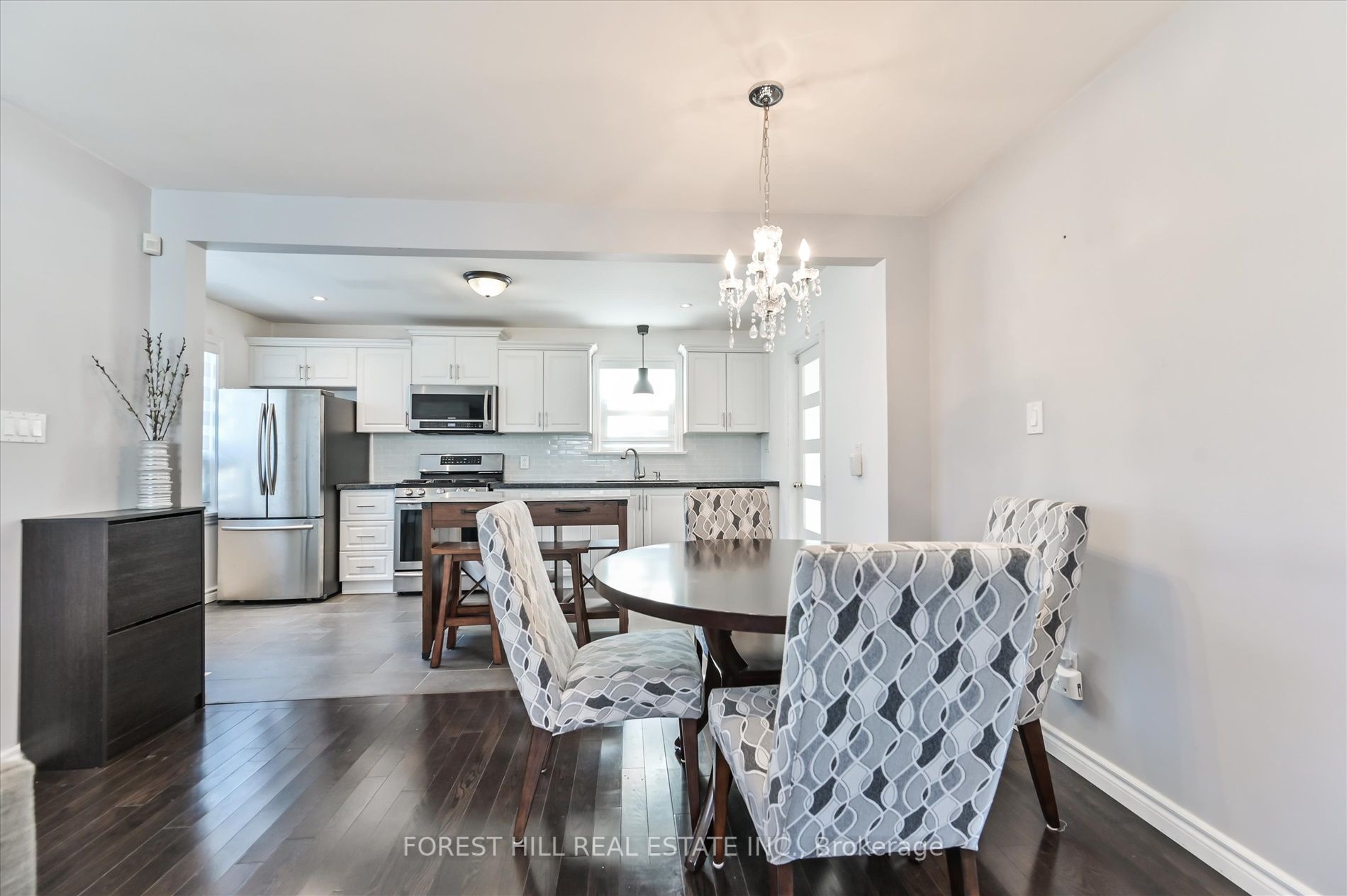 6 Willingdon Ave