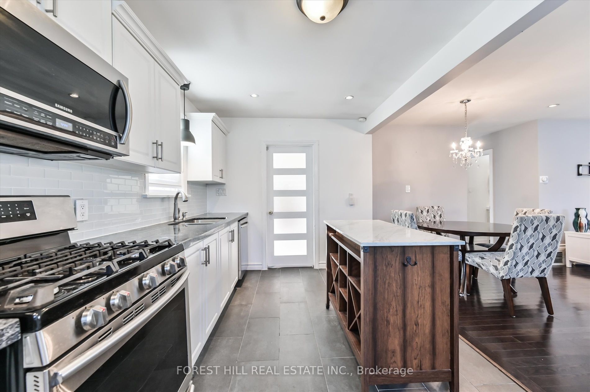 6 Willingdon Ave