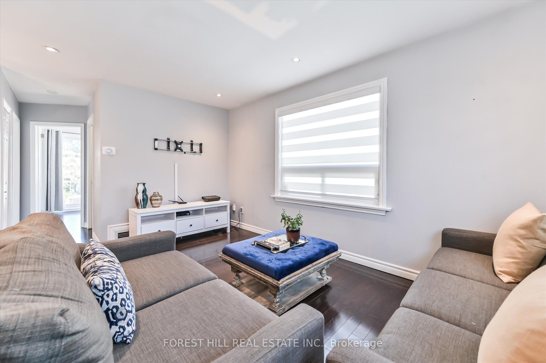 6 Willingdon Ave