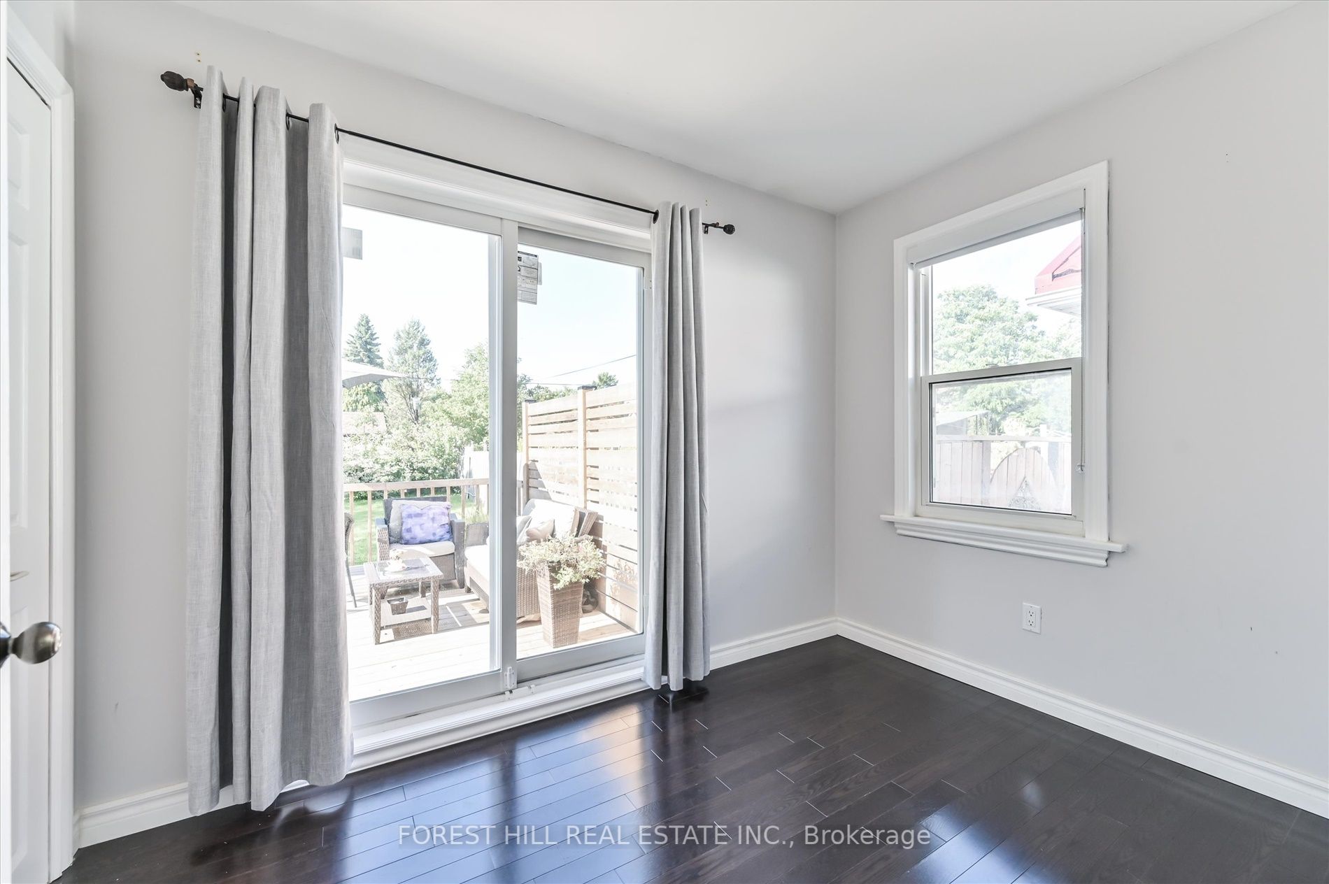 6 Willingdon Ave