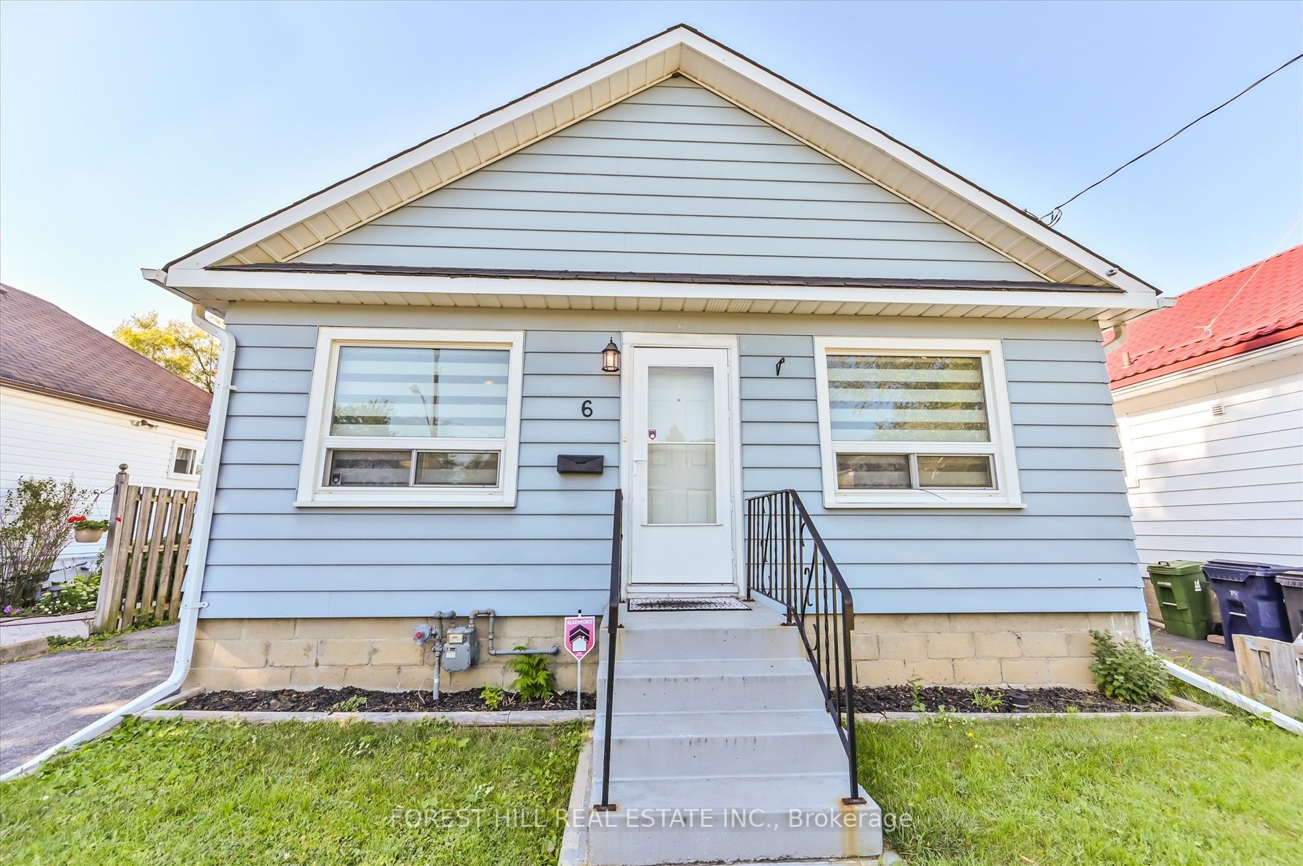 6 Willingdon Ave