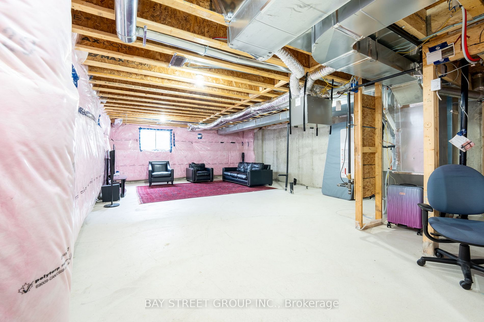 115 Laing Dr