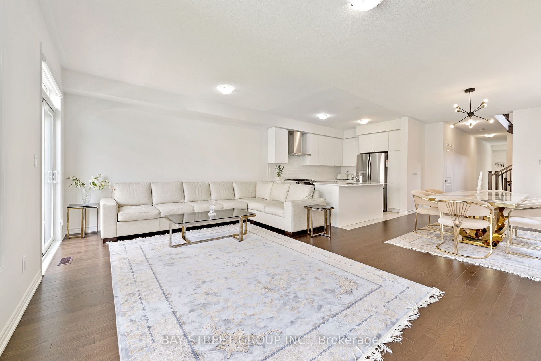115 Laing Dr