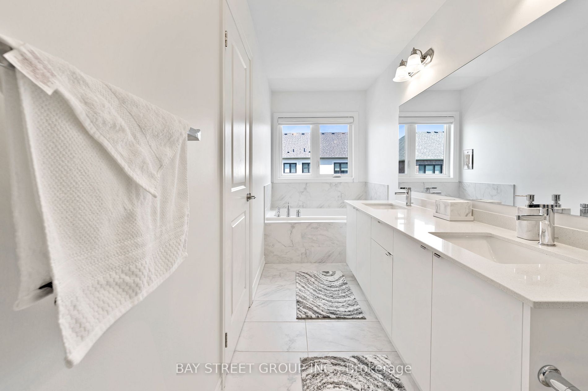 115 Laing Dr