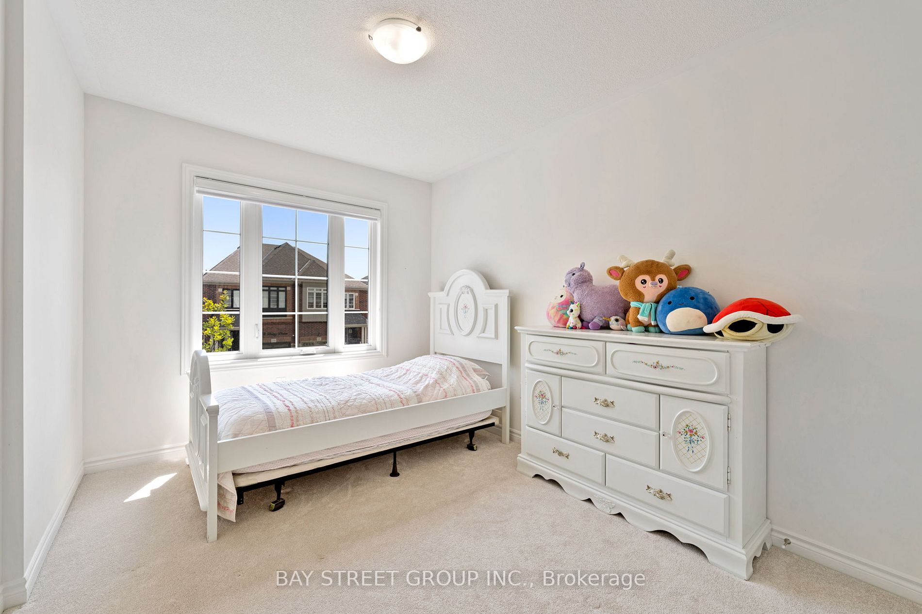 115 Laing Dr