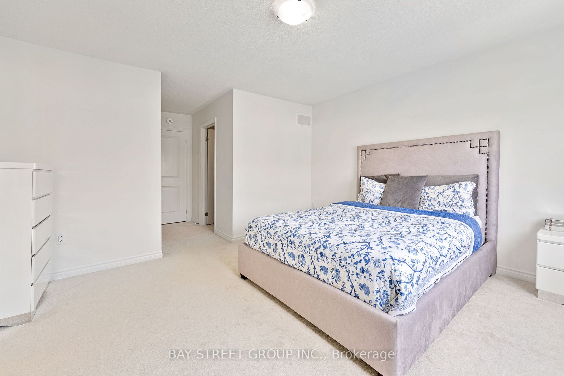 115 Laing Dr