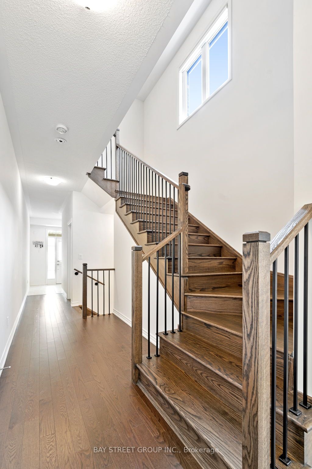 115 Laing Dr