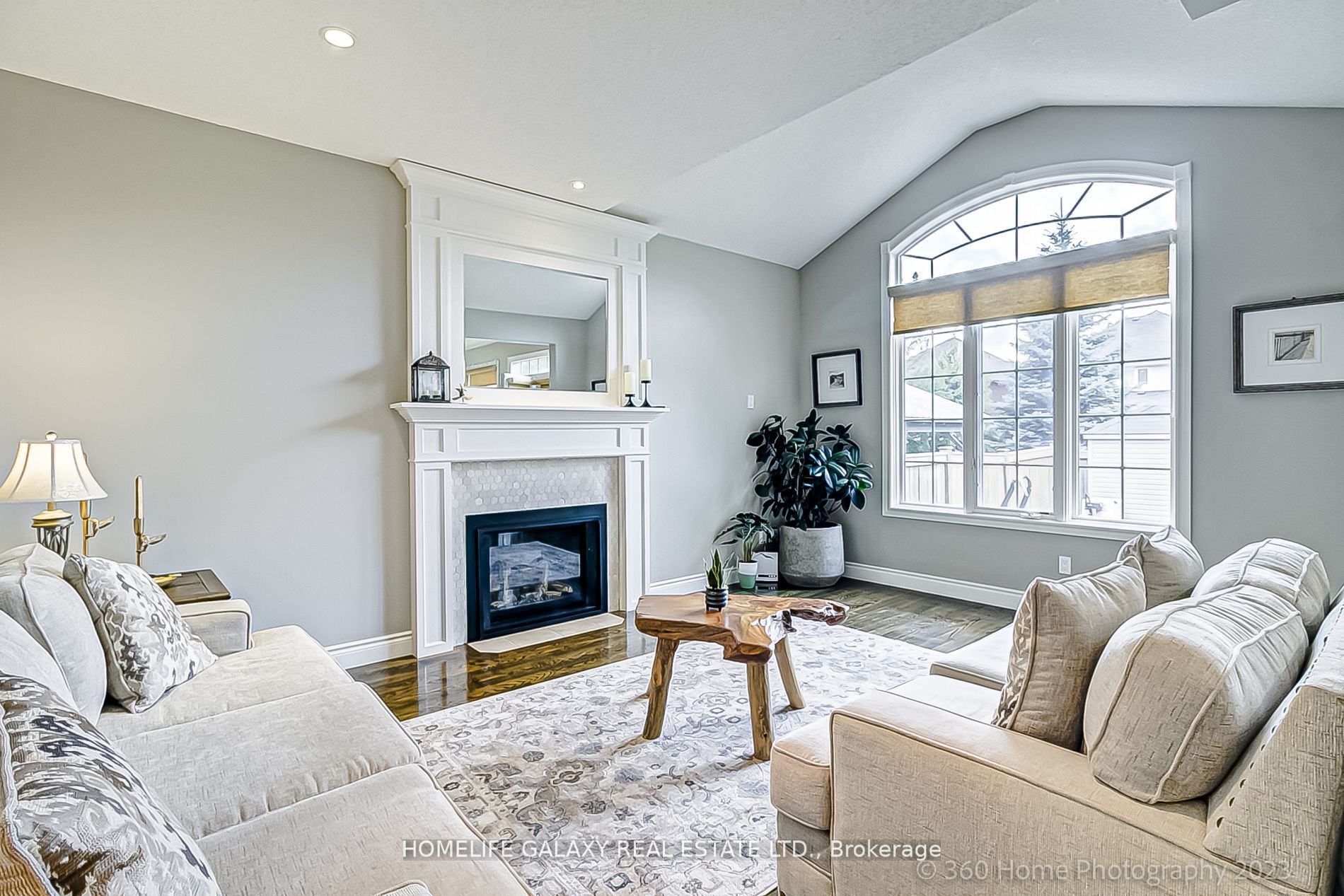 417 Bovin Ave