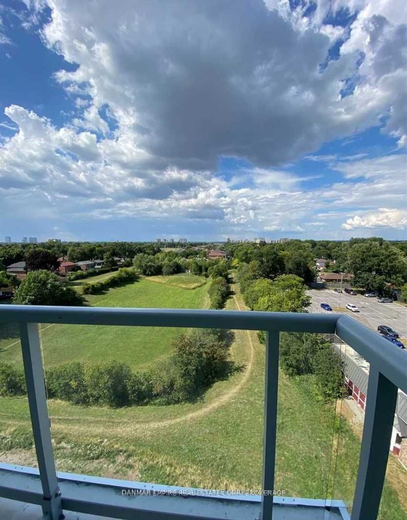 3220 Sheppard Ave E, #423