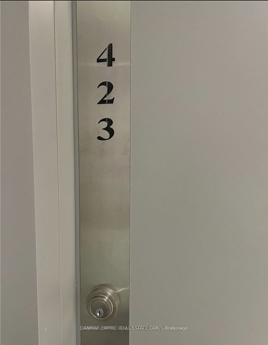 3220 Sheppard Ave E, #423